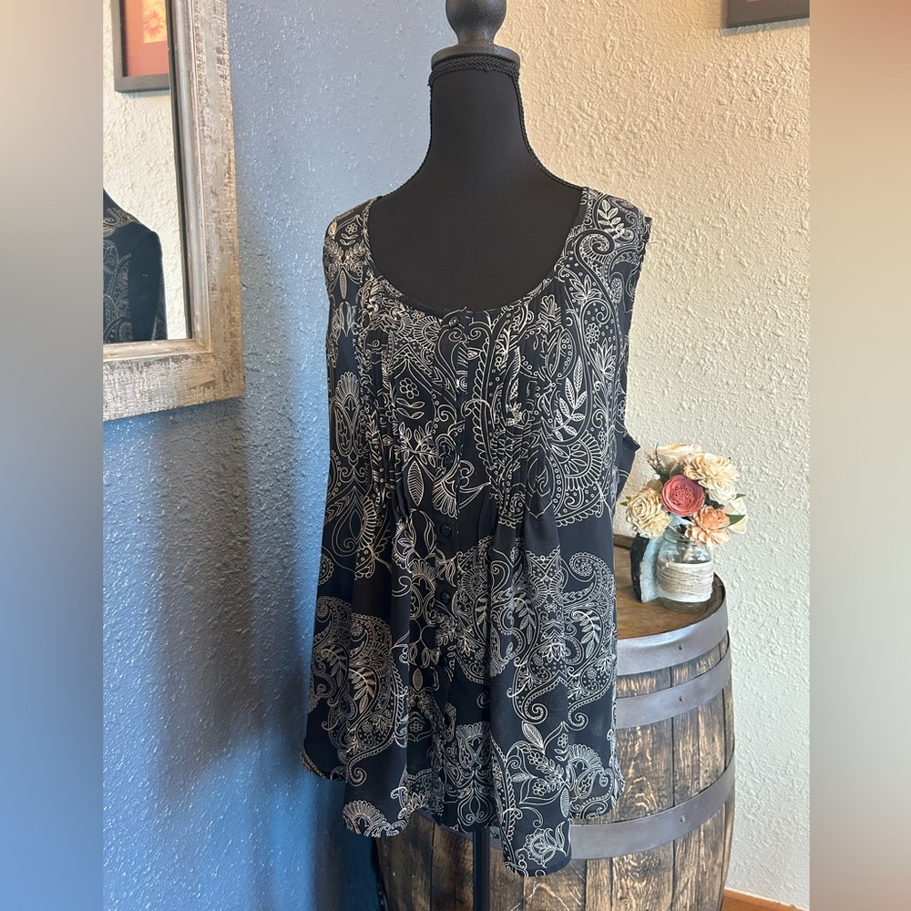 American Rag Black Tank Top with Cream Paisley Print